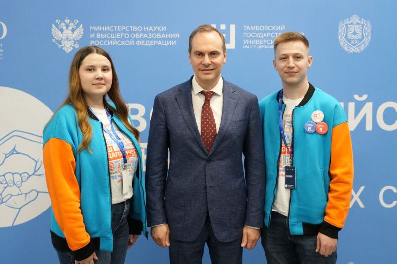 Молодые семьи – в зоне особого внимания: Глава Мордовии принял участие во Всероссийском фестивале студенческих семей России